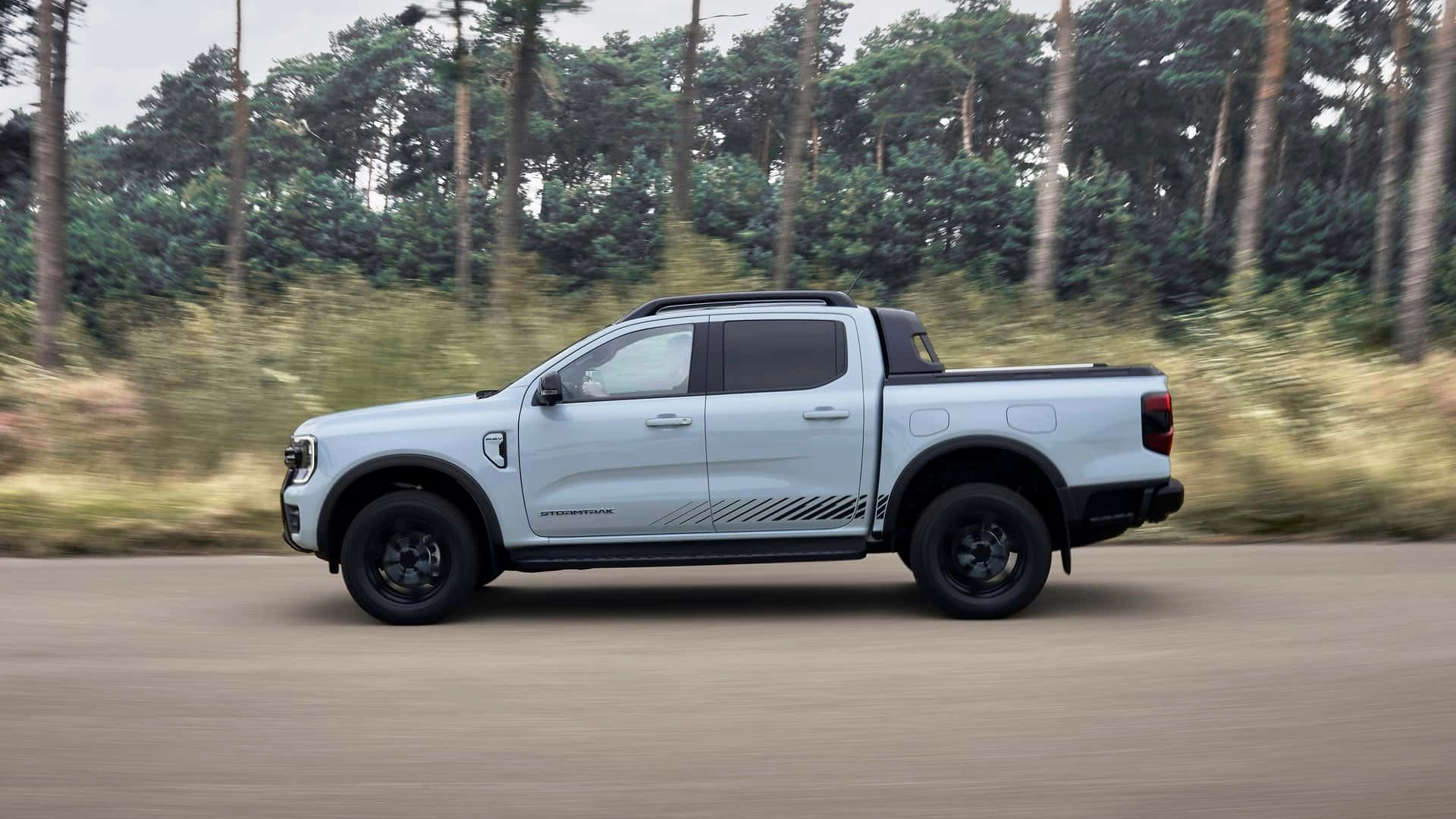 2025 ford ranger phev europe (2)